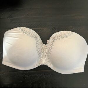 Victoria’s Secret Body by Victoria Strapless Bra 32DDD